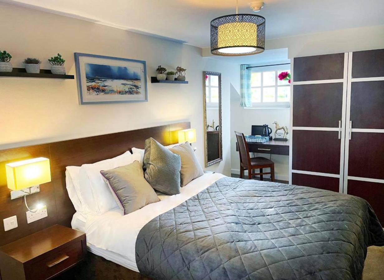 The High Flyer Hotell Ely Eksteriør bilde