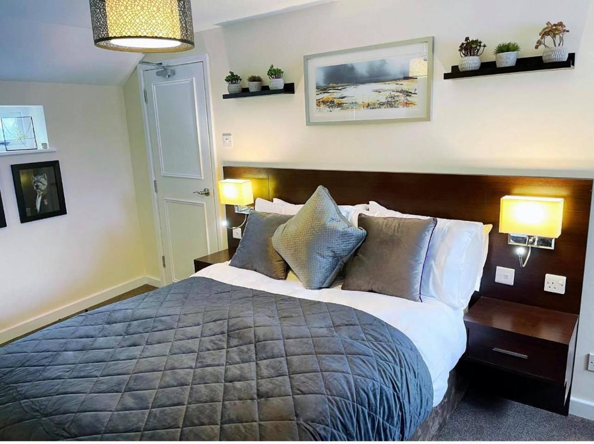The High Flyer Hotell Ely Eksteriør bilde