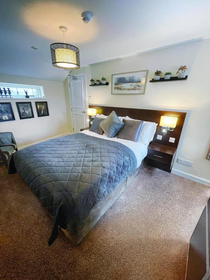 The High Flyer Hotell Ely Eksteriør bilde