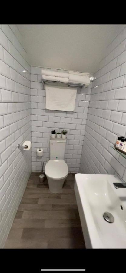 The High Flyer Hotell Ely Eksteriør bilde